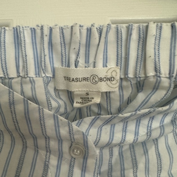 Off the Shoulder Striped Button Up - Picture 5 of 5